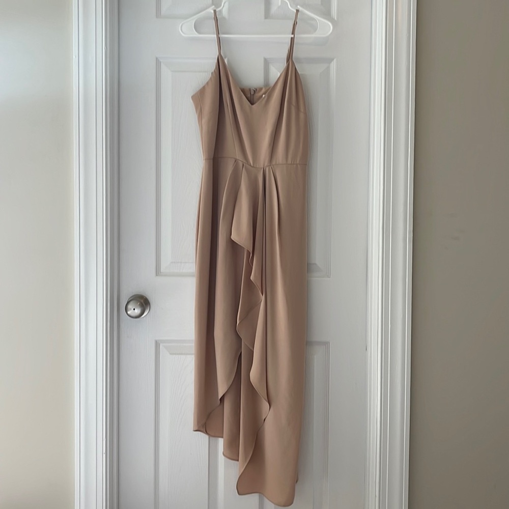Gianni Bini size 8 tan spaghetti Strap dress
